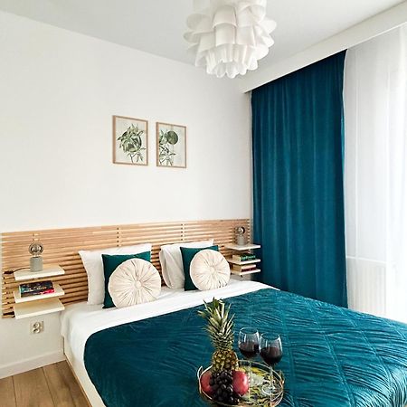 לודז' Lumina Stylish 3-Room Apart With Balcony מראה חיצוני תמונה