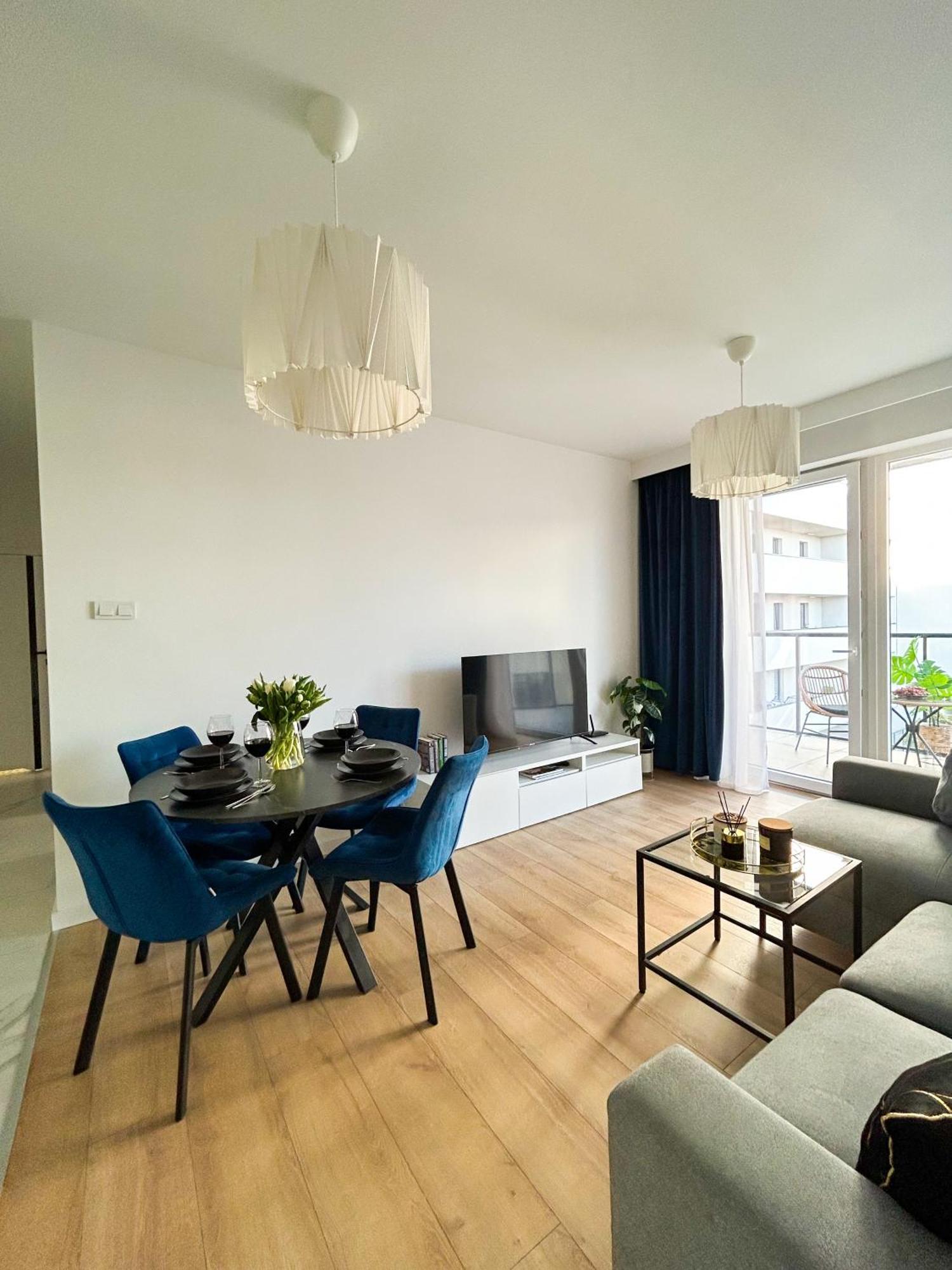 לודז' Lumina Stylish 3-Room Apart With Balcony מראה חיצוני תמונה
