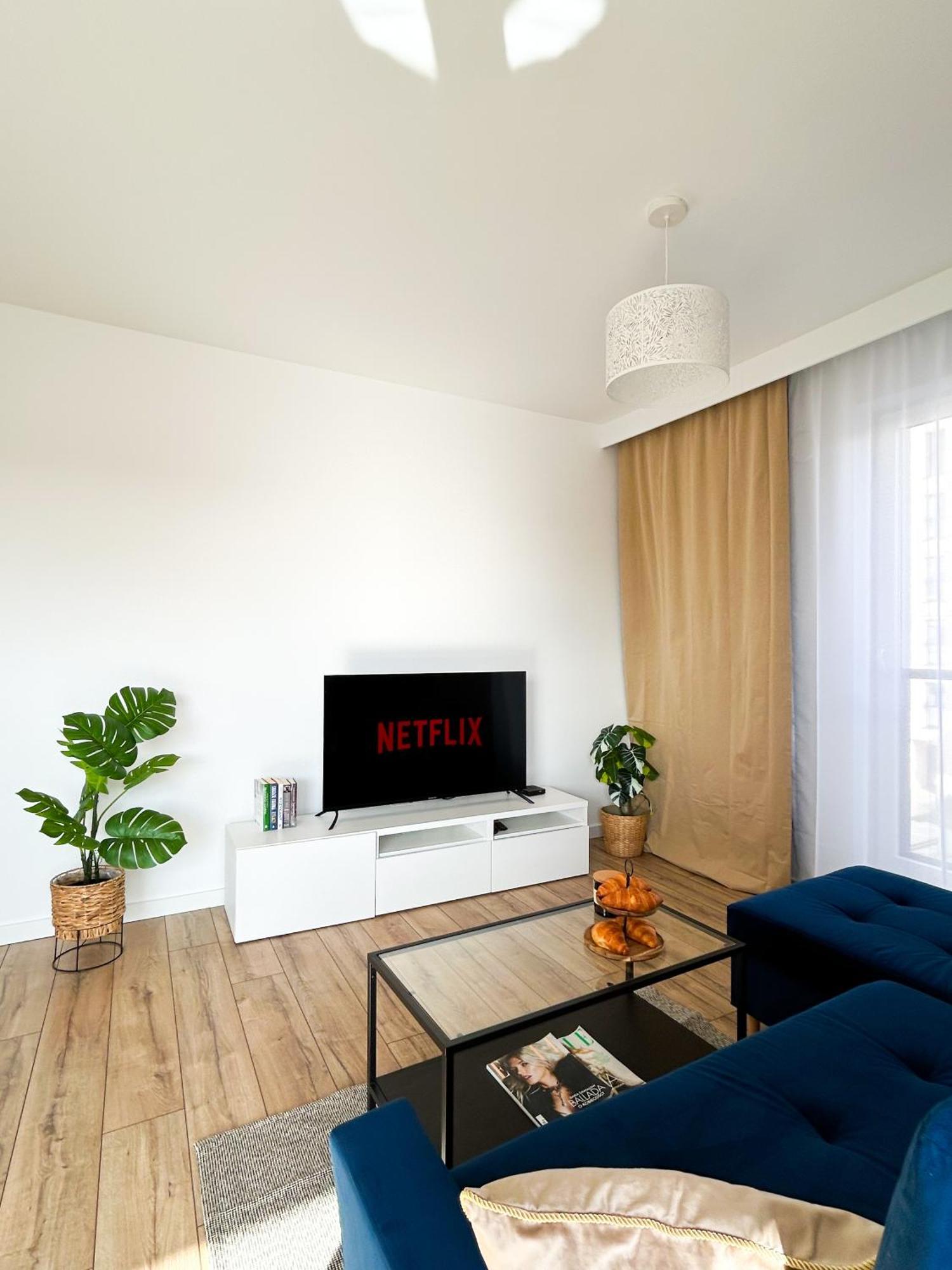 לודז' Lumina Stylish 3-Room Apart With Balcony מראה חיצוני תמונה