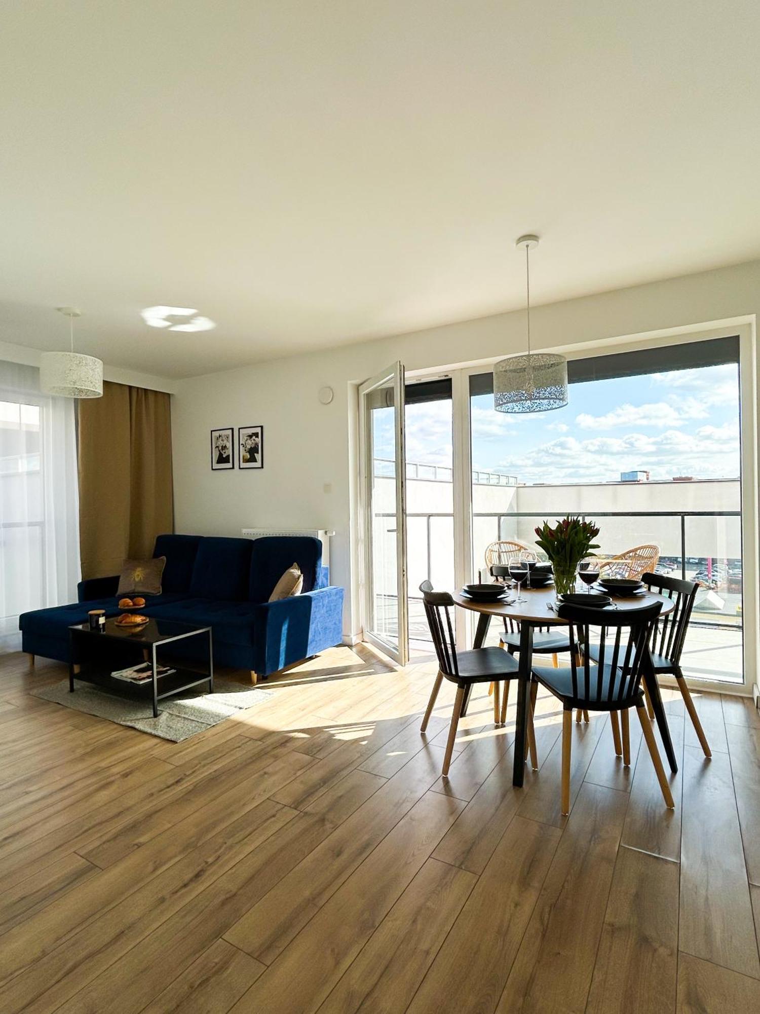 לודז' Lumina Stylish 3-Room Apart With Balcony מראה חיצוני תמונה