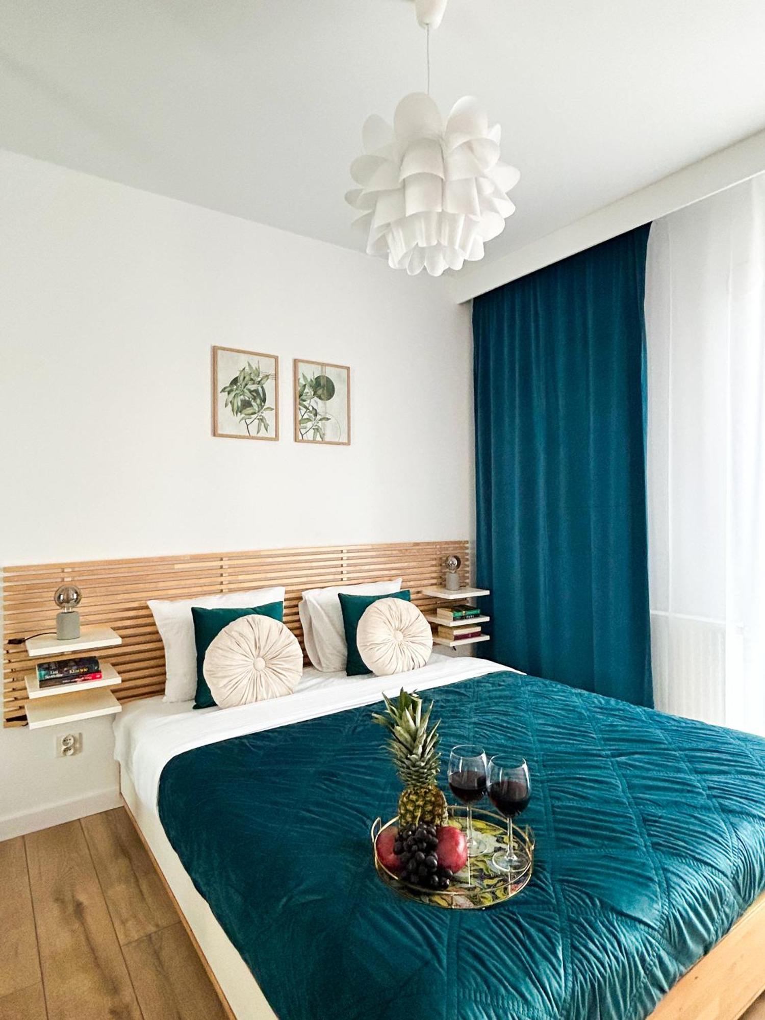 לודז' Lumina Stylish 3-Room Apart With Balcony מראה חיצוני תמונה