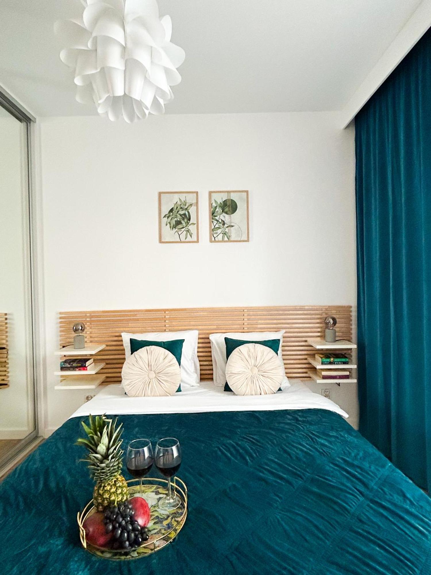 לודז' Lumina Stylish 3-Room Apart With Balcony מראה חיצוני תמונה